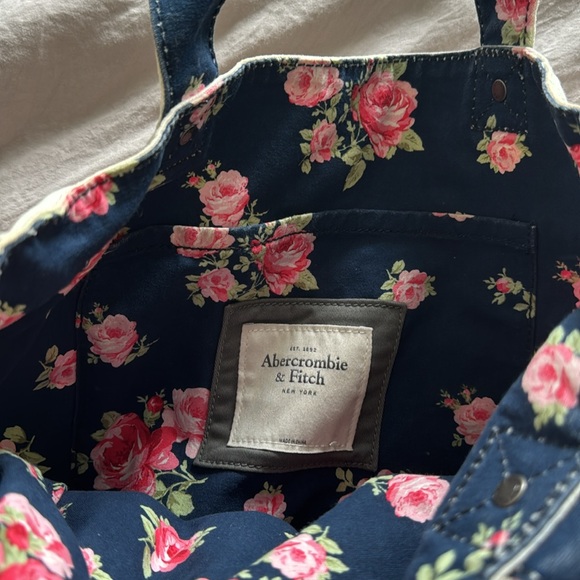 Abercrombie and Fitch Tote - Picture 4 of 4